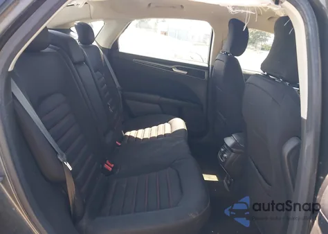 2016 Ford Fusion Hybrid Se z USA, uszkodzony, nr VIN 3FA6P0LU3GR386983